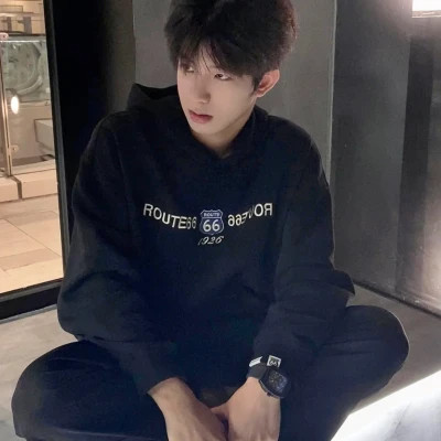 广东男生微信头像真人