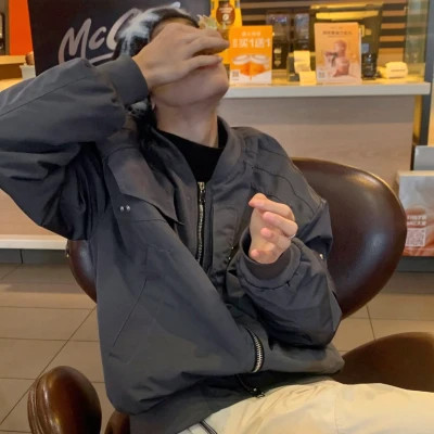 头像男生真人微信超酷