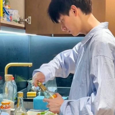 头像男生微信好看真人