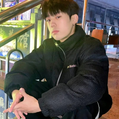 头像男生微信好看真人