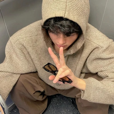 头像男生微信好看真人