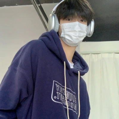 微信花里胡哨头像男生真人
