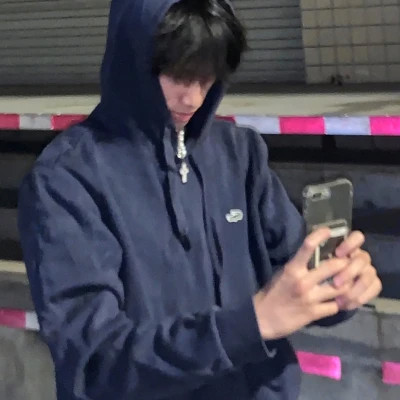 常用男生微信头像真人
