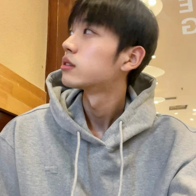 男生微信头像照片真人