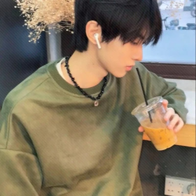 男生懒散微信头像真人