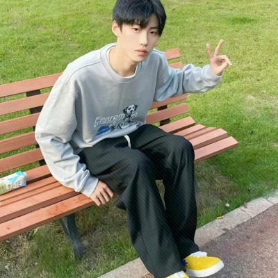男生懒散微信头像真人