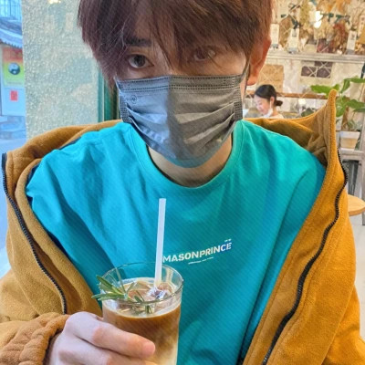 男生懒散微信头像真人