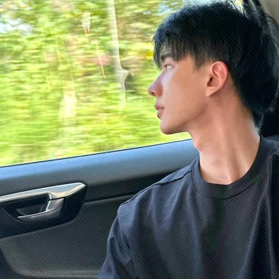 男生懒散微信头像真人