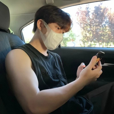 个性超级好看的男生真人帅气男头
