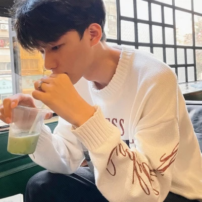个性超级好看的男生真人帅气男头