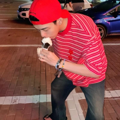 个性超级好看的男生真人帅气男头