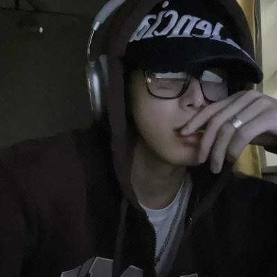 个性超级好看的男生真人帅气男头