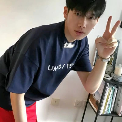 个性帅气真人男生头像