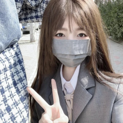 2025最新微信头像新款真人女生图片