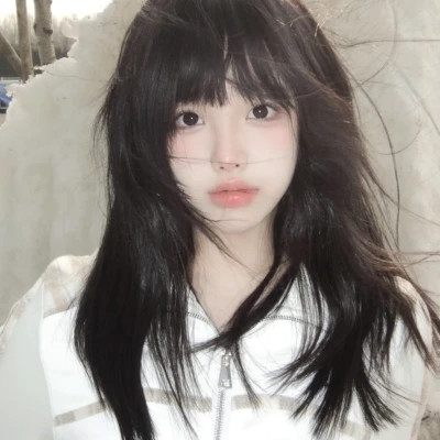 2025最新微信头像新款真人女生图片