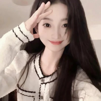 2025最新超好看的头像女生高清真人