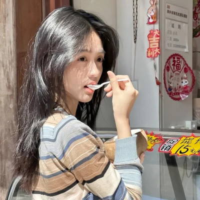2025最新超好看的头像女生高清真人