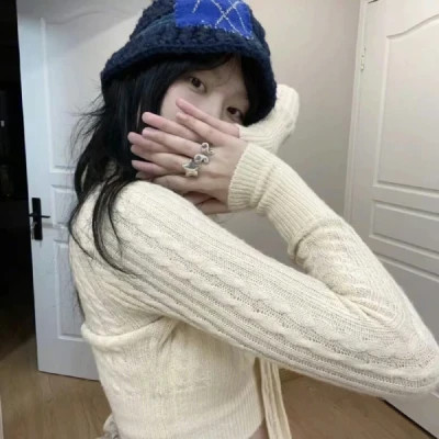 2025最新超好看的头像女生高清真人