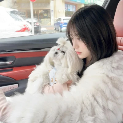 2025最新超好看的头像女生高清真人
