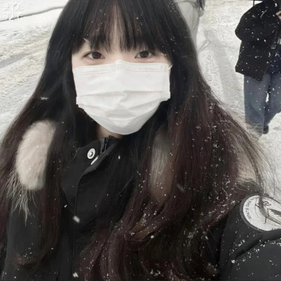 女生头像真人简单2025最新