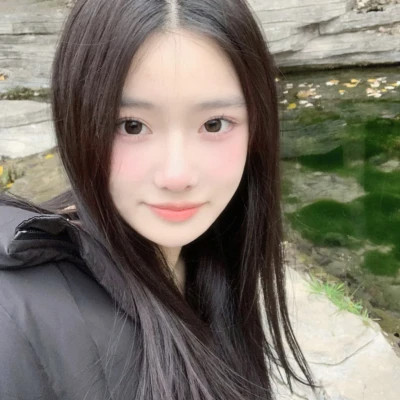 女生头像真人简单2025最新
