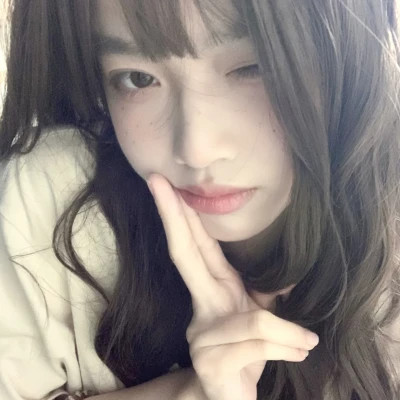 头像女生2025最新火真人