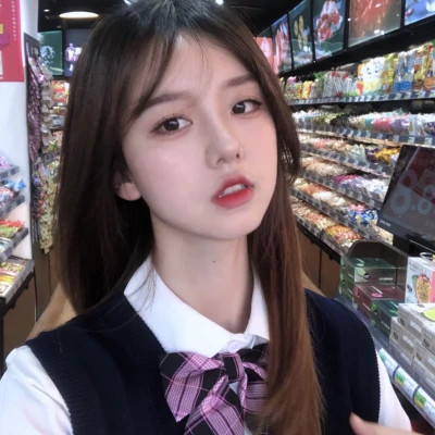 又甜又酷的女生头像