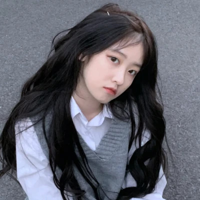 又甜又酷的女生头像