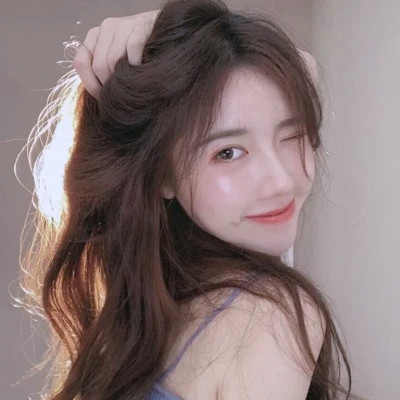 又甜又酷的女生头像