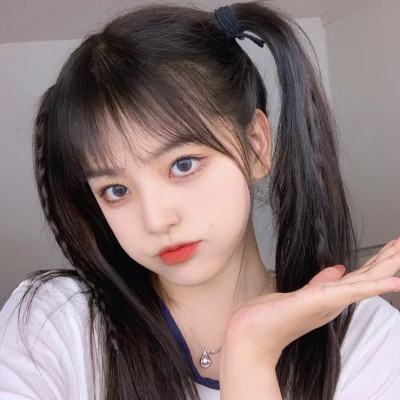 又甜又酷的女生头像