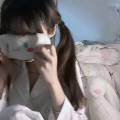 又甜又酷的女生头像