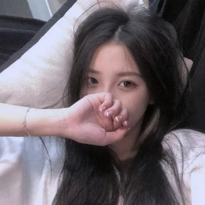又甜又酷的女生头像