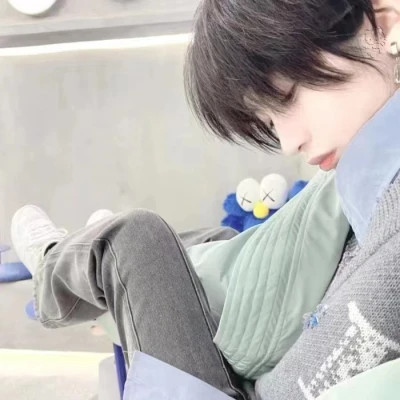 QQ头像2025男真人高清图片