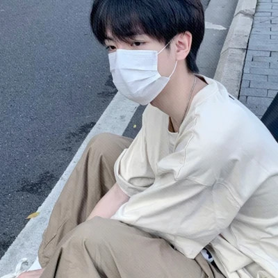 2025年新款男生QQ头像