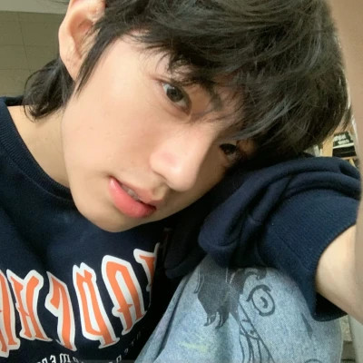 男生的帅气头像