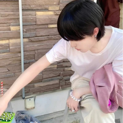 2025又酷又潮的男生头像