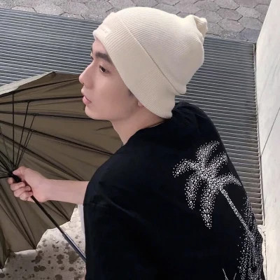 2025最火的男生头像高清真人