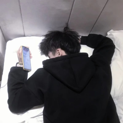 好看酷酷的男生头像图片