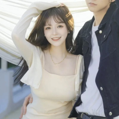 男女生亲密情侣头像2025图片