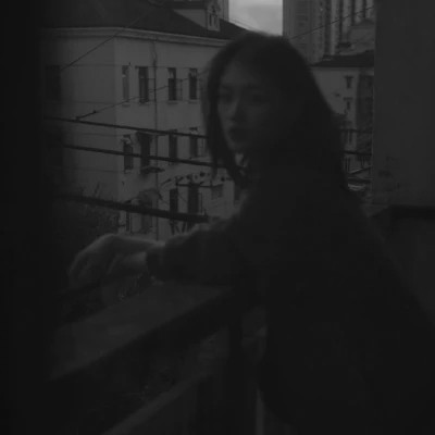 丧头像女生伤感黑白意境图片