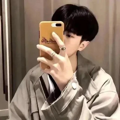 好看但不明显的情侣头像真人