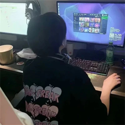 好看但不明显的情侣头像真人