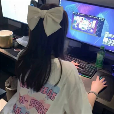 好看但不明显的情侣头像真人