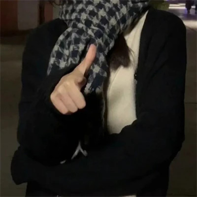 好看但不明显的情侣头像真人