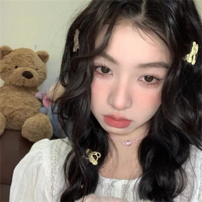单人闺蜜头像女真人
