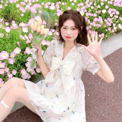 单人不太明显的闺蜜头像