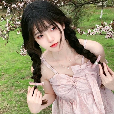 闺蜜头像一左一右分开真人
