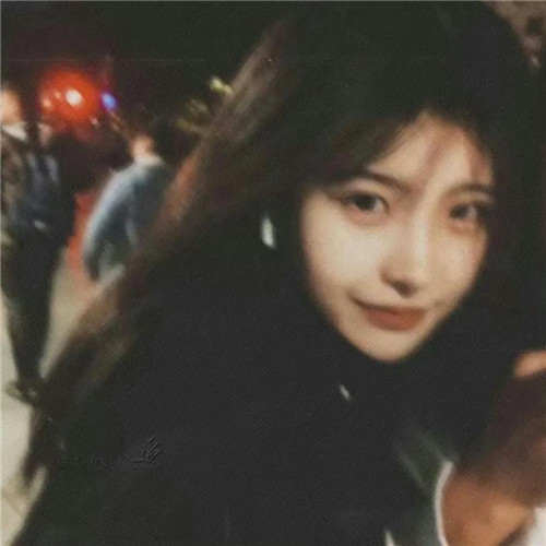 2025很美的最火女性头像图片