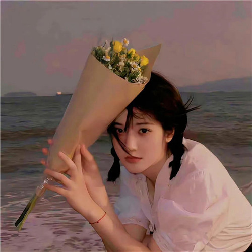 2025很美的最火女性头像图片