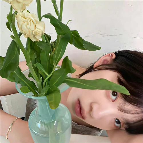2025很美的最火女性头像图片